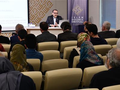 Prof. Dr. Alparslan Açıkgenç tarafından 